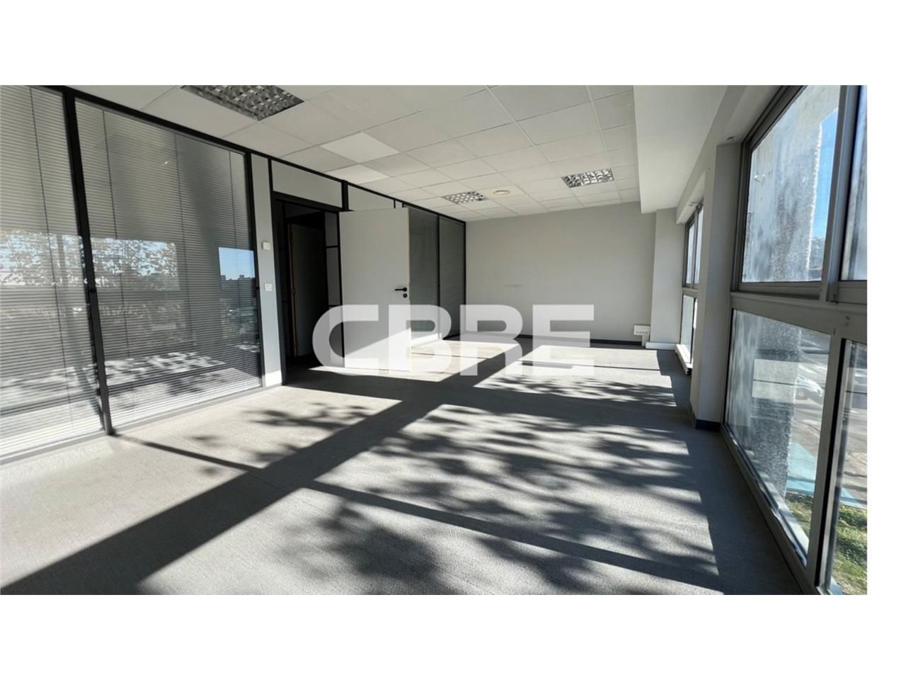 SAINT LAURENT DU VAR  (06700) - CBRE vous propose