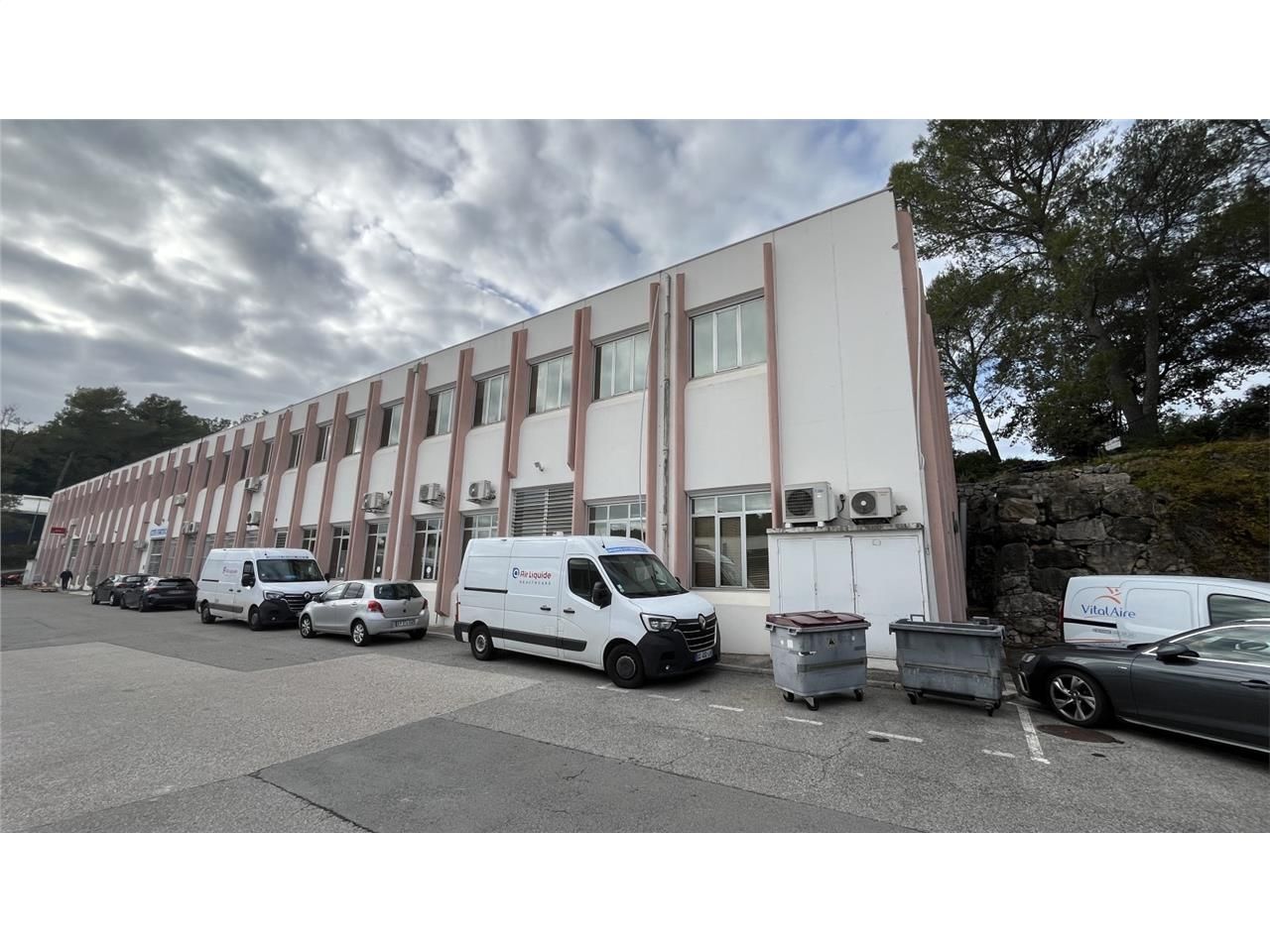 VALLAURIS (06220) Zone d'activités de St Bernard,