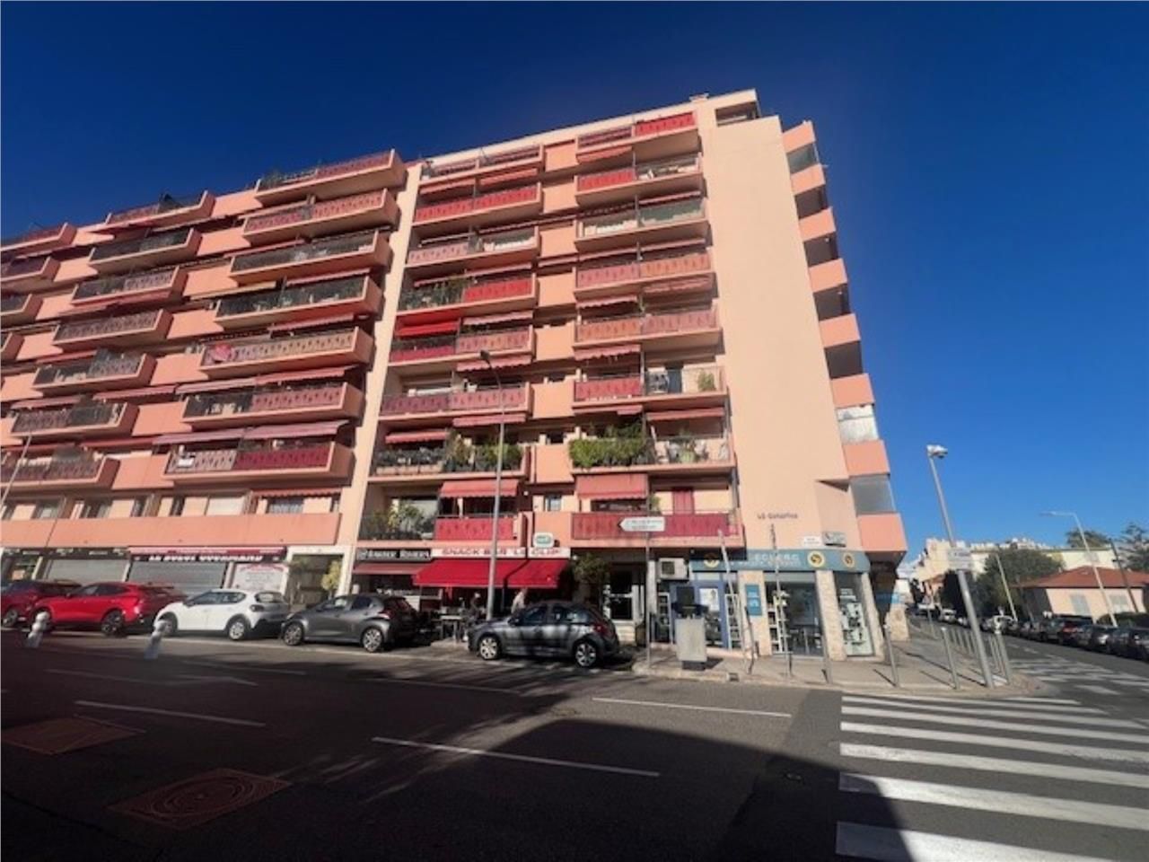 NICE OUEST (06200) - CBRE pour propose à la vente