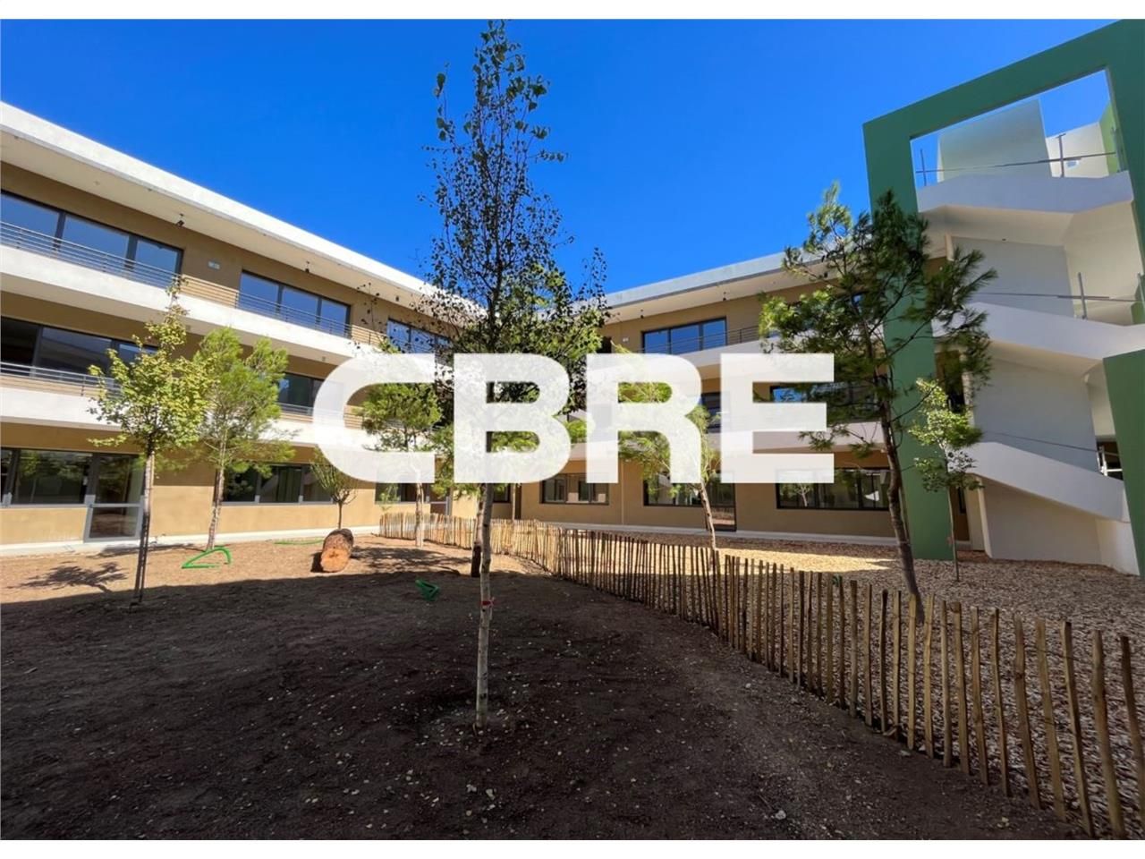 Situés dans le quartier Saint Philippe à Sophia A