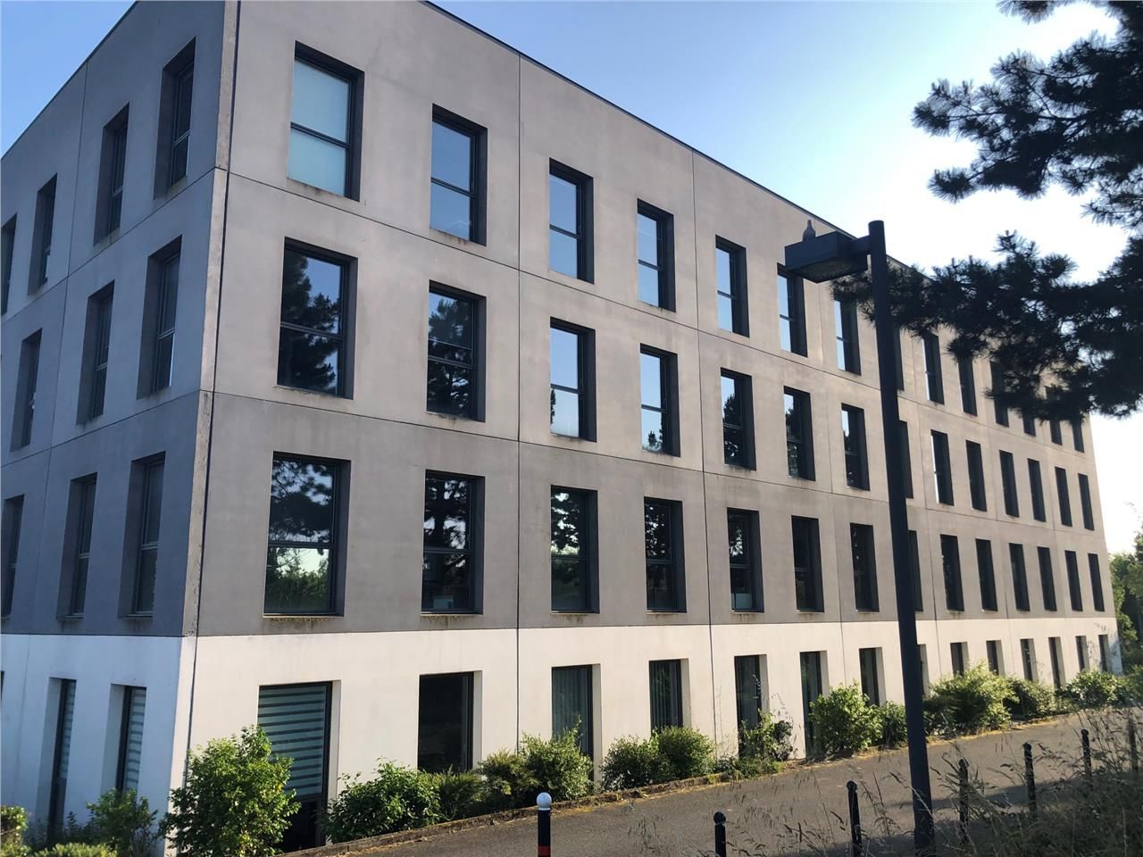 Situé sur la commune de ST Jacques de la Lande, à