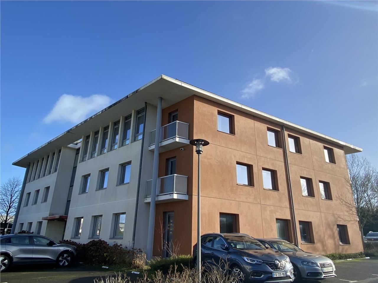 Situé à Pacé bénéficiant d'un accès immédiat à l'