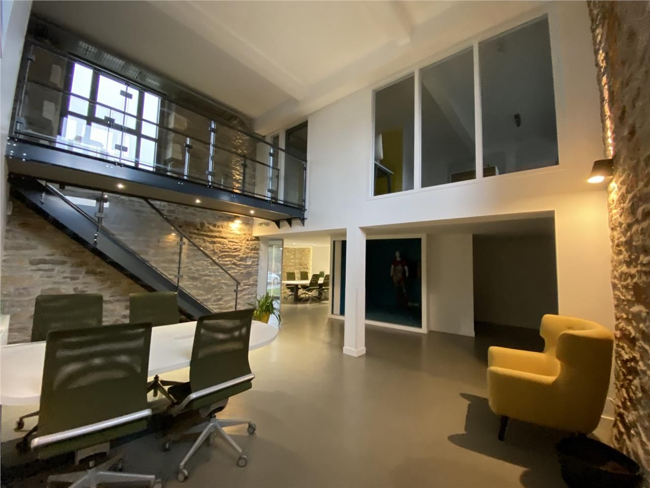 RENNES PERI CENTRE au sein d'un ensemble de carac