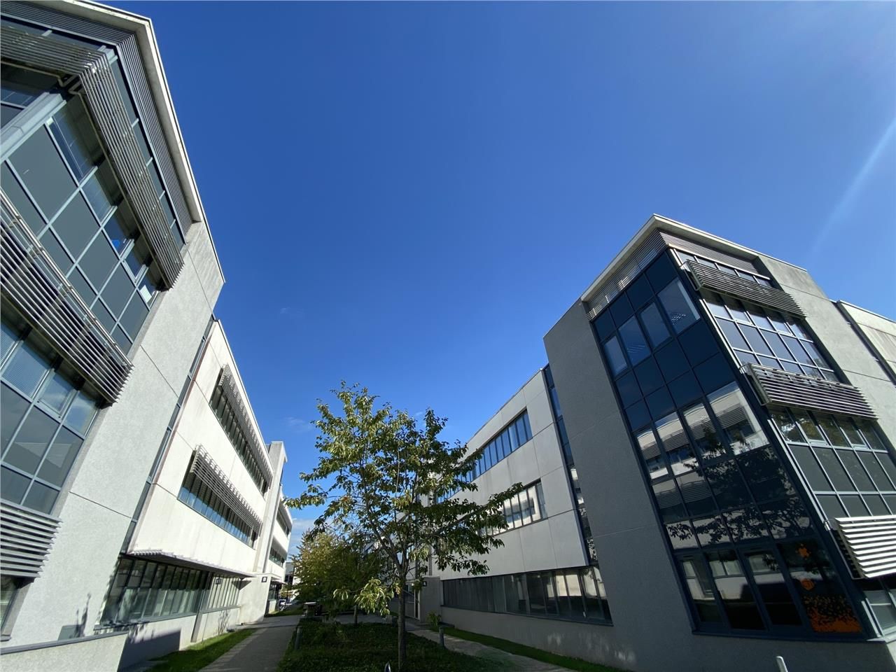 Au coeur du parc tertiaire Atalante Champeaux à l