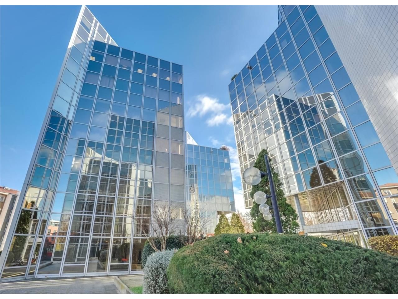 Bureaux rénovés à louer à TOULOUSE, dans un ensem