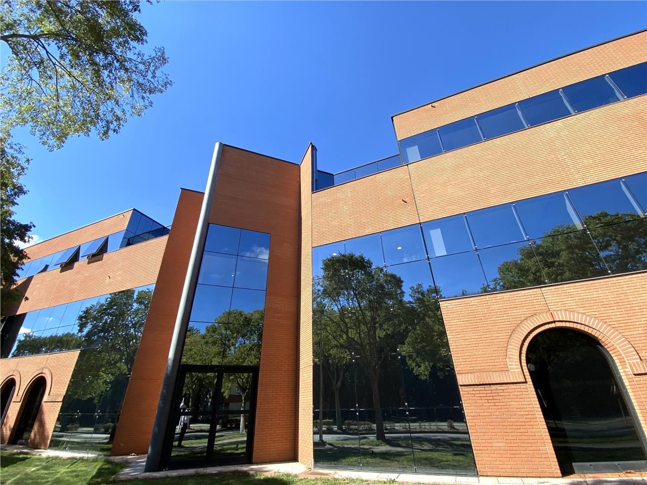 Bureaux à louer, dans un ensemble de qualité  sit