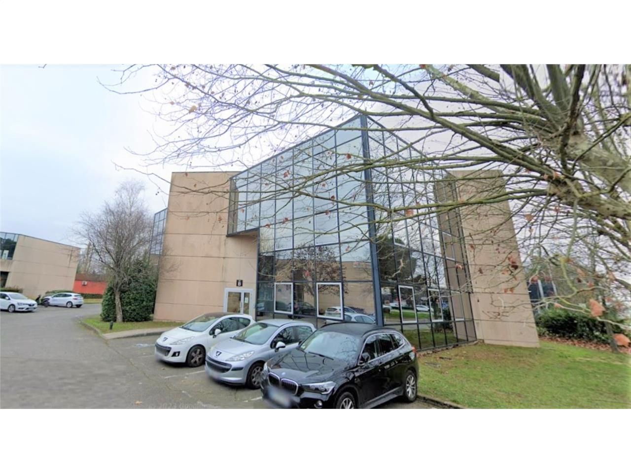 Bureaux à louer dans un immeuble en R+2, au coeur