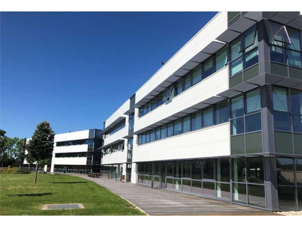 Bureaux à louer, de belles prestations, dans un e