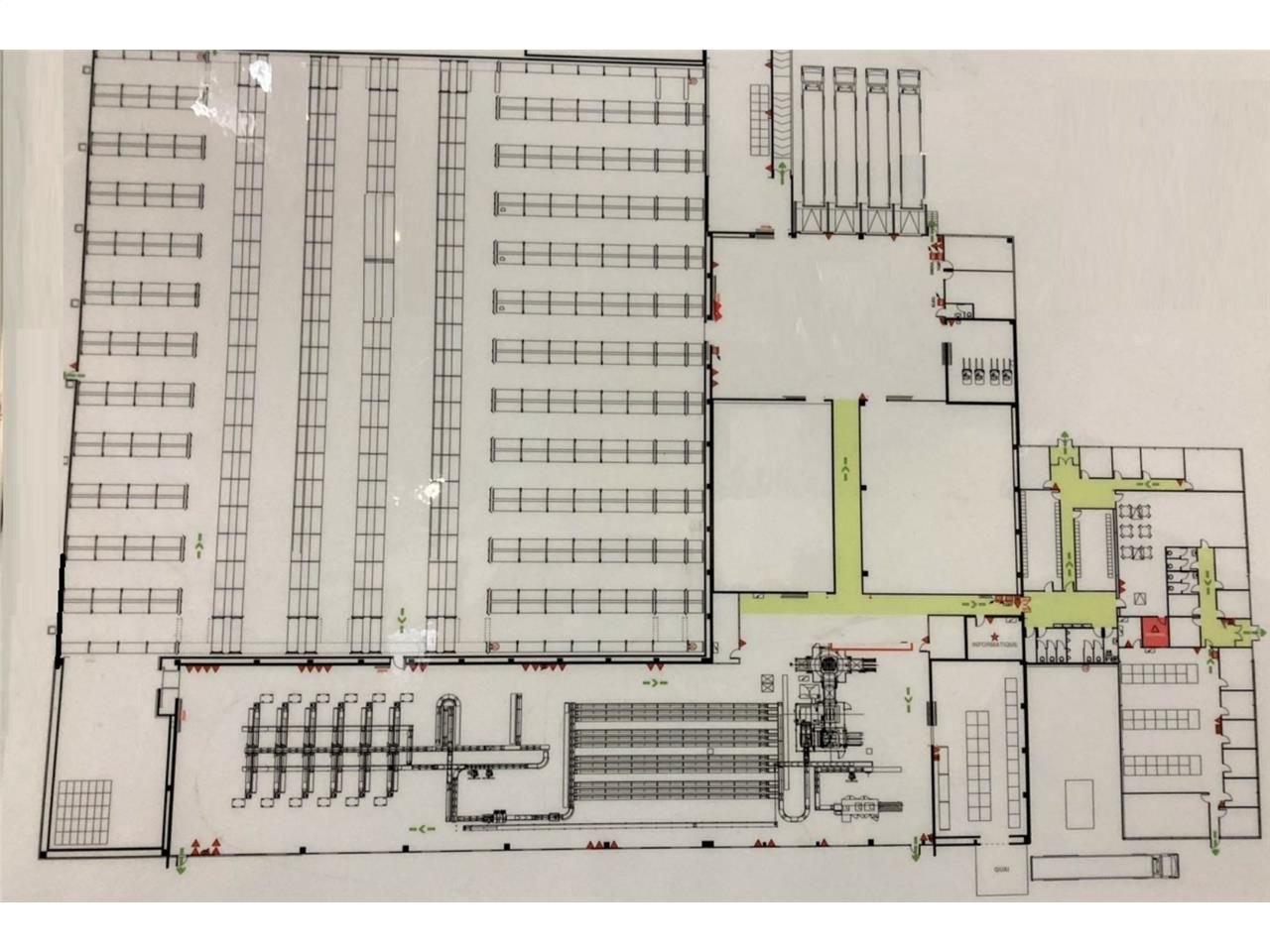 Location entrepots 8529 m² non divisibles