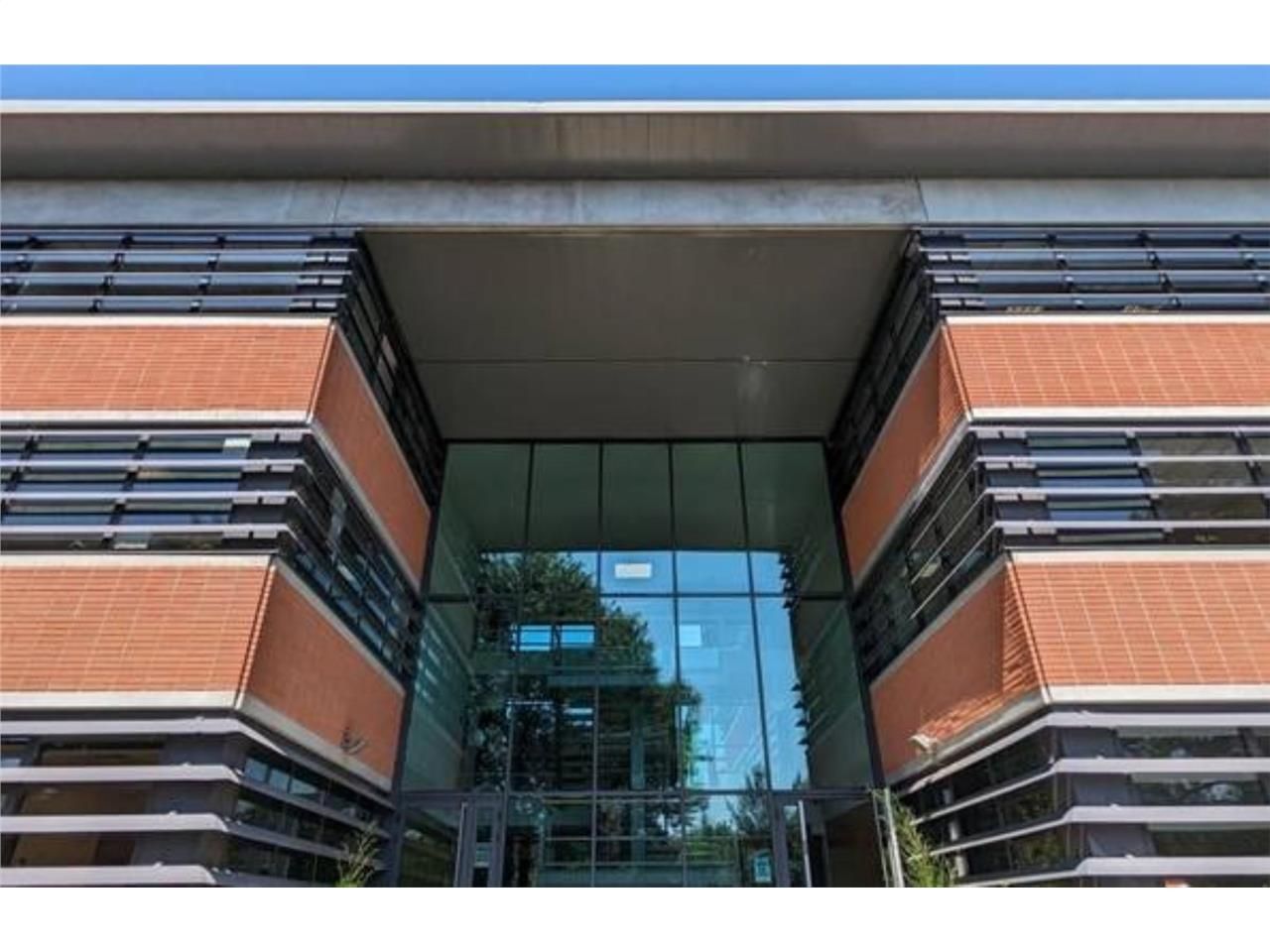 Bureaux à louer dans un immeuble récent du Parc T