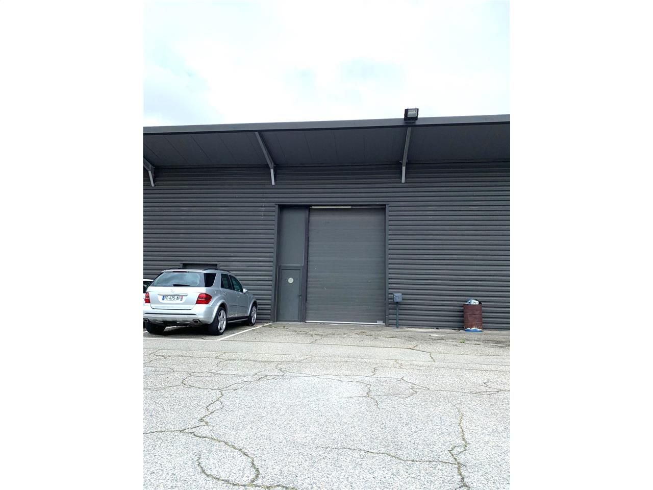 Entrepôt neuf type messagerie à louer au Sud Oues