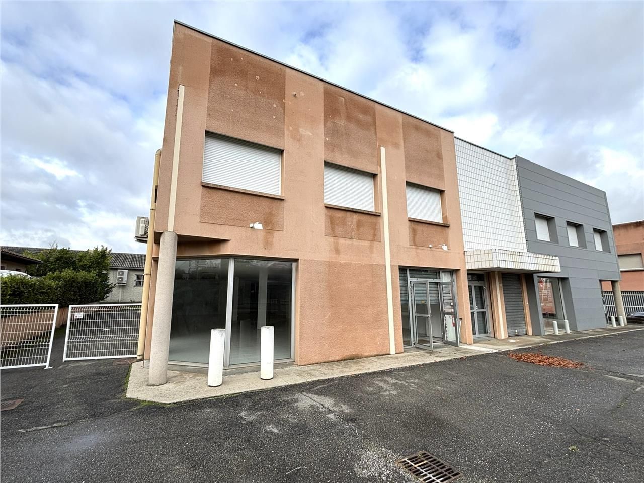 Local d'activité avec Show Room à louer à SAINT-O