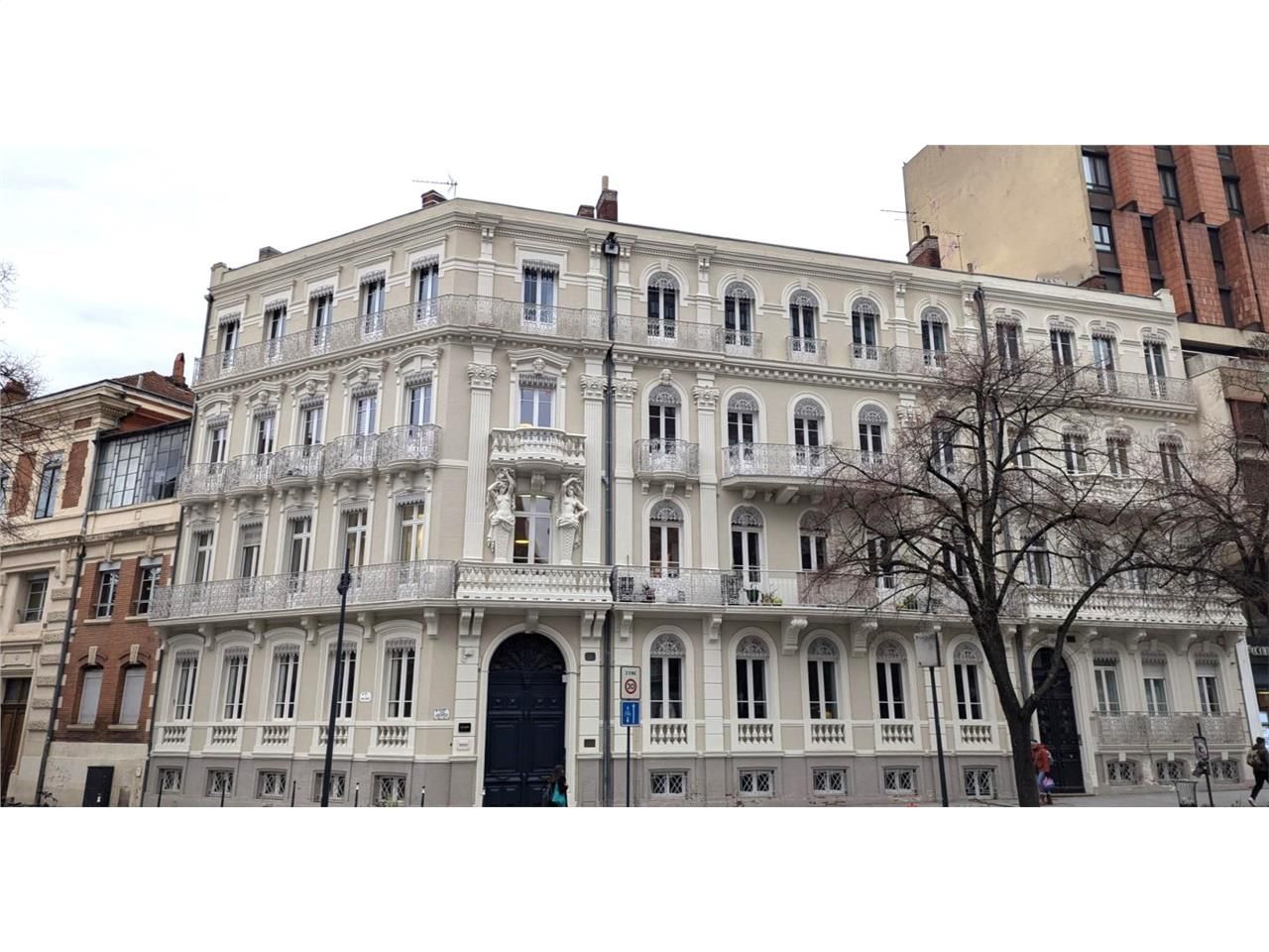 Bureaux à louer à TOULOUSE , en centre ville, dan