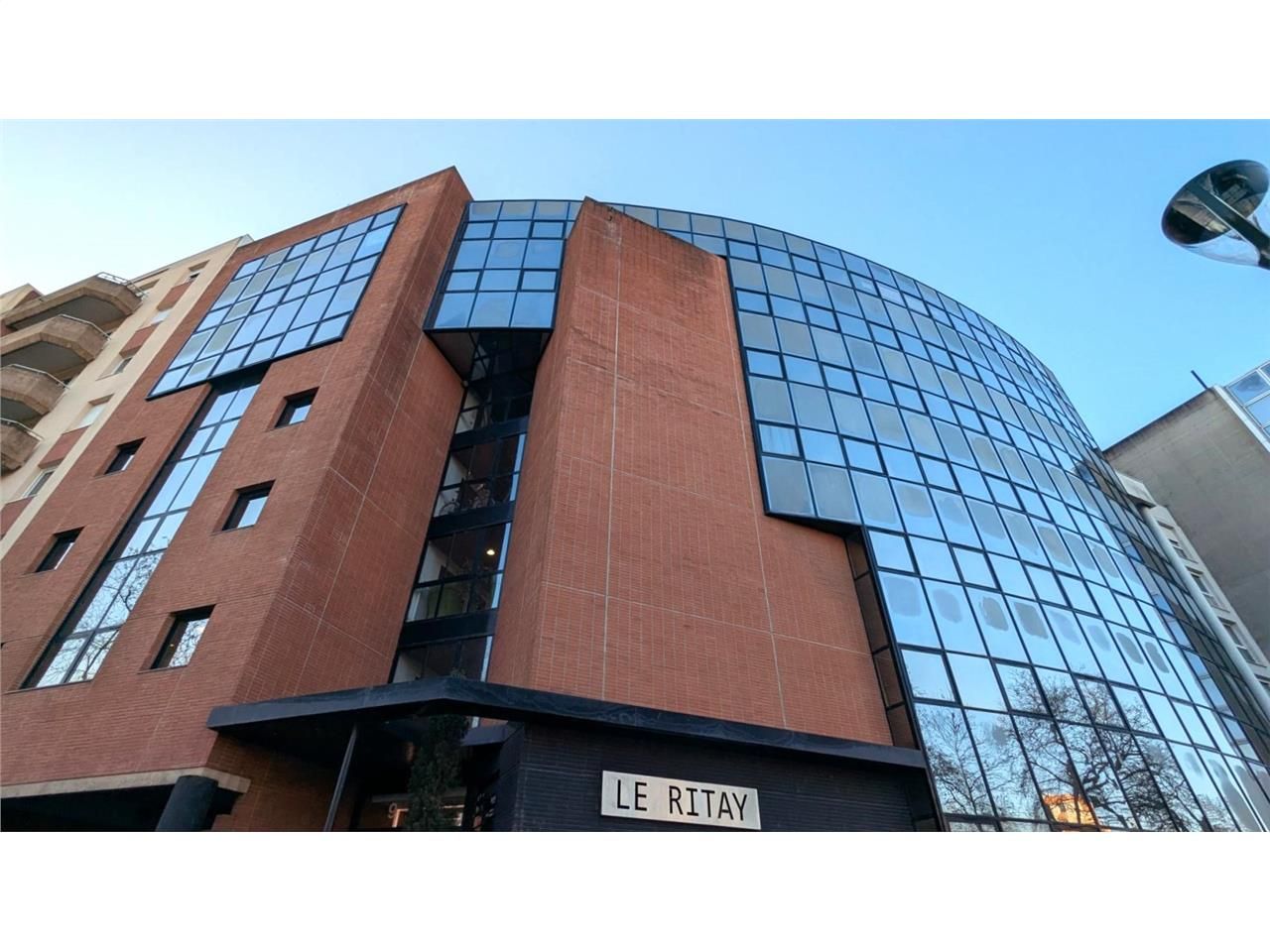 Bureaux à louer dans le quartier d'affaires de Co