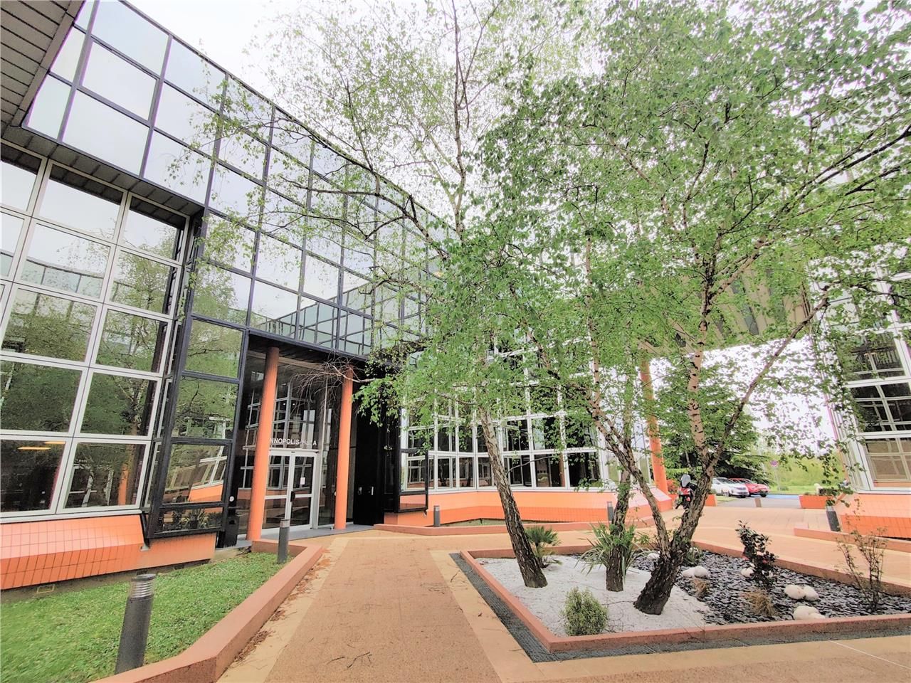 Bureaux à louer à LABEGE ENOVA, dans un immeuble 