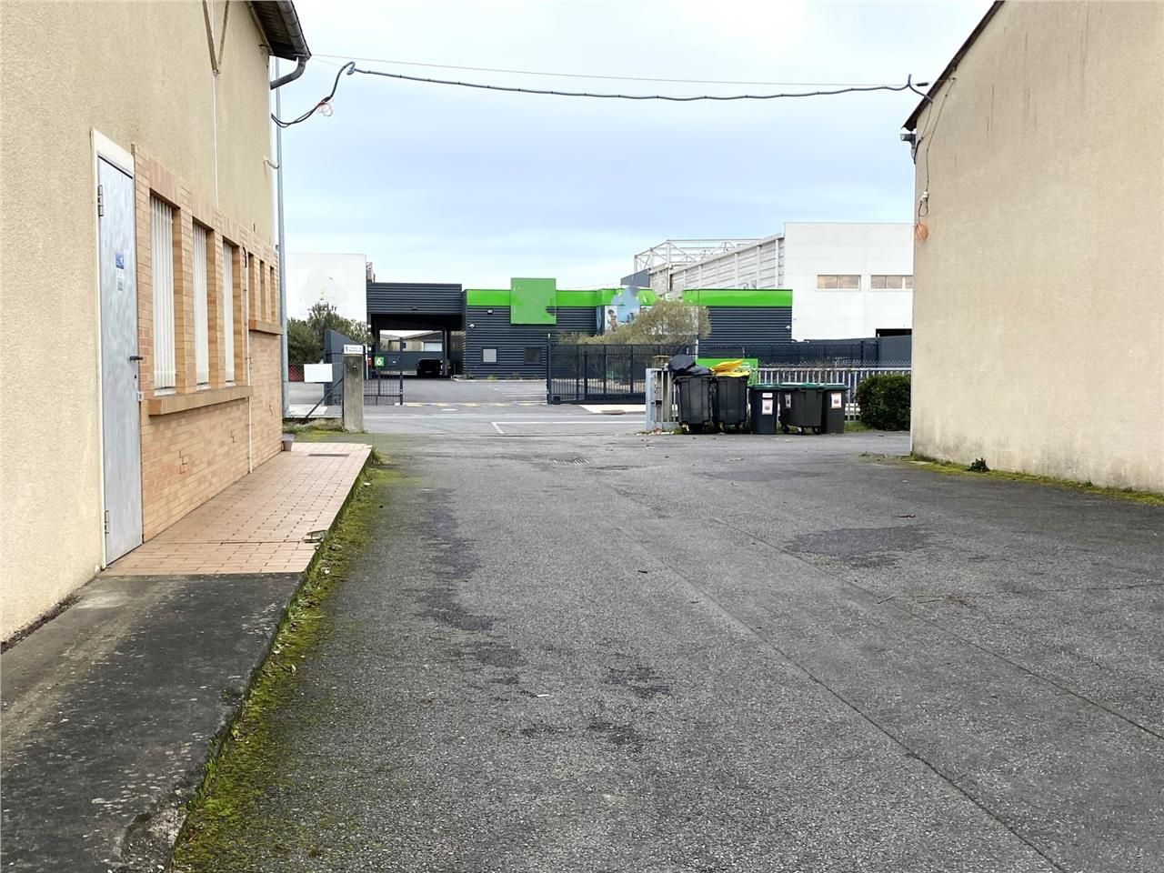 EXCLUSIVITE CBRE. A vendre, dans la Zone Industri