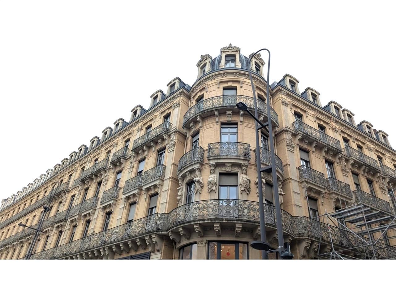 Bureaux à louer en hyper centre-ville, à 50 mètre