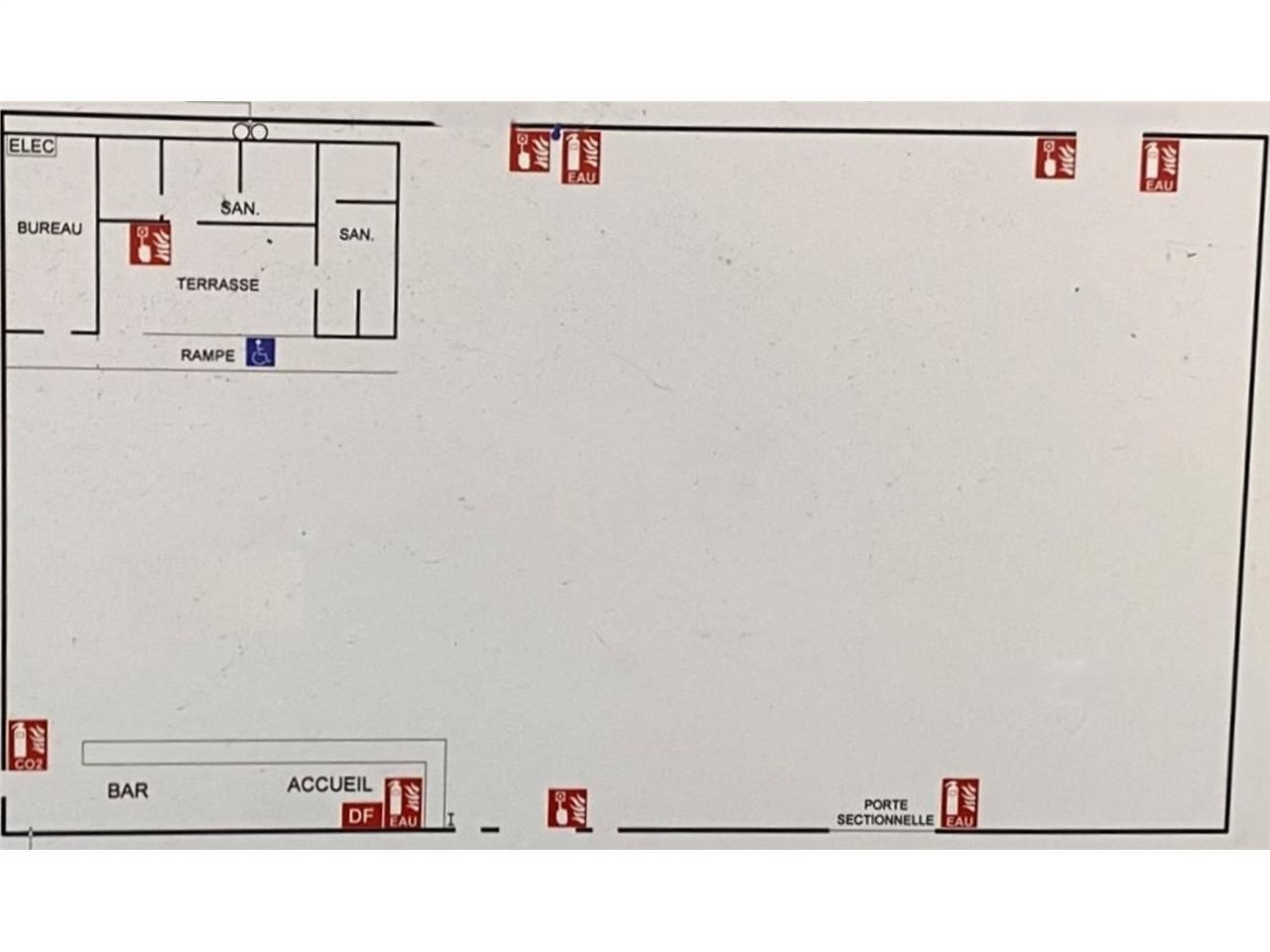 Location entrepots 774 m² non divisibles