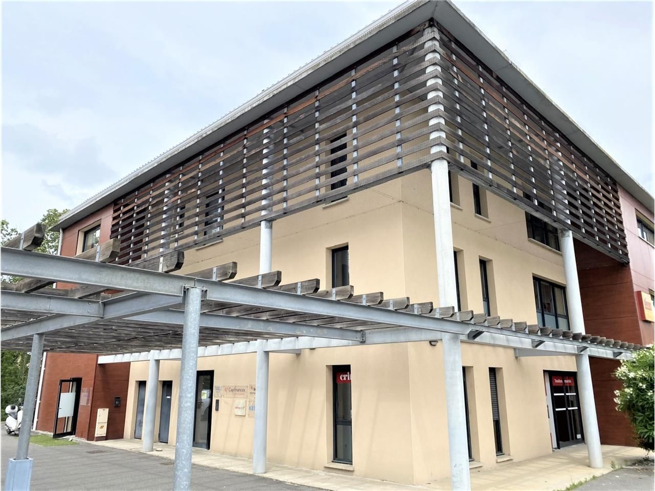 Bureaux à louer à BLAGNAC, dans un immeuble en R+