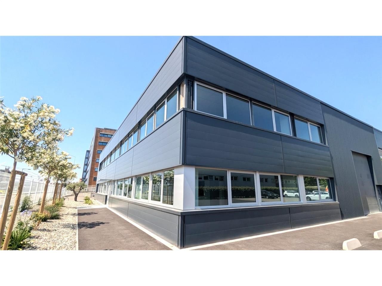 Bureaux neufs à louer à BLAGNAC au coeur de la zo