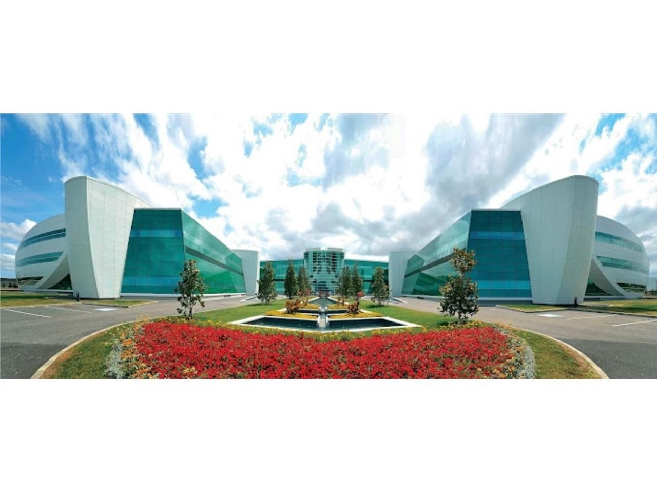 Laboratoires L1 - L2 - GMP et Bureaux à sous-loue