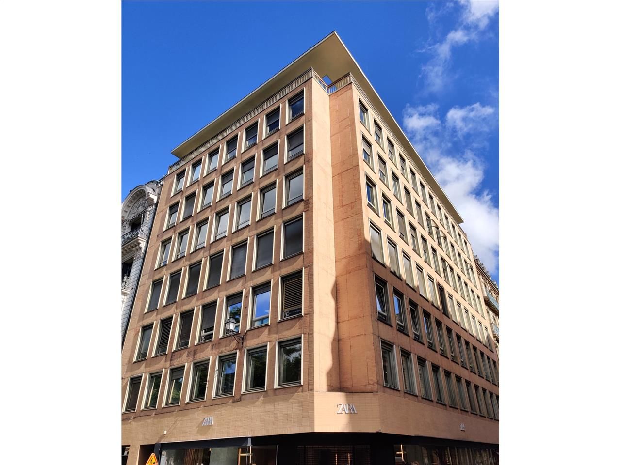 Bureaux à louer en hyper centre-ville, à 50 mètre