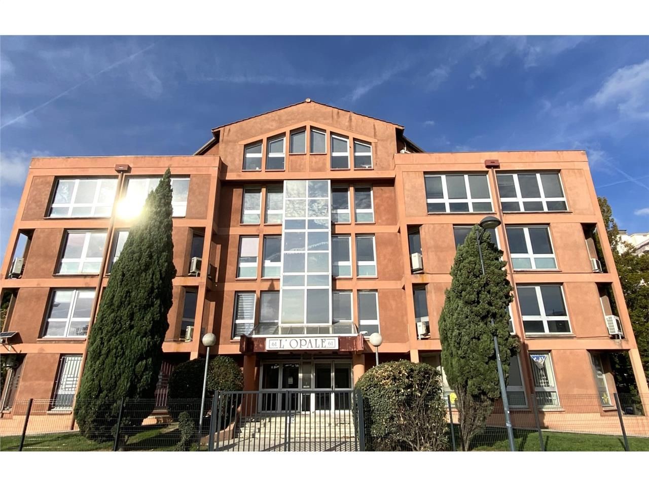 Bureaux à louer dans le quartier des Raisins aux 