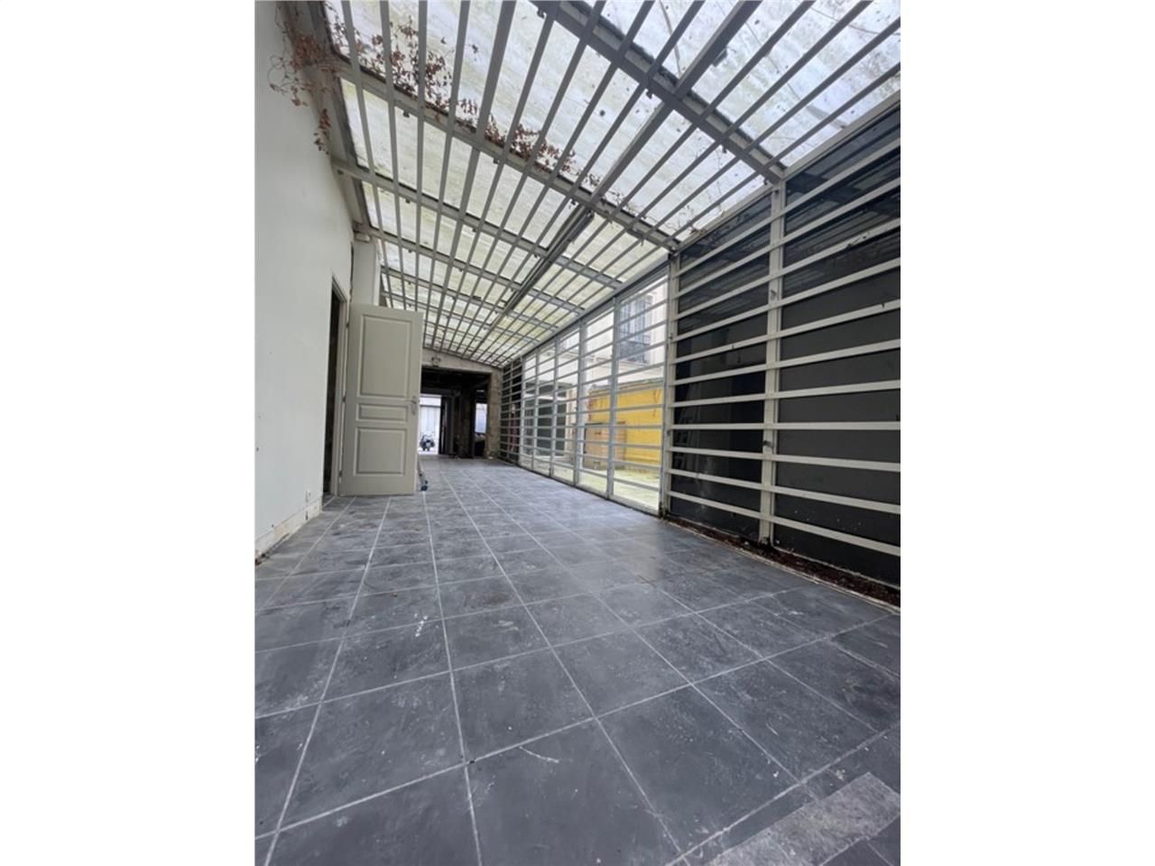 CBRE vous propose à l'acquisition une surface com