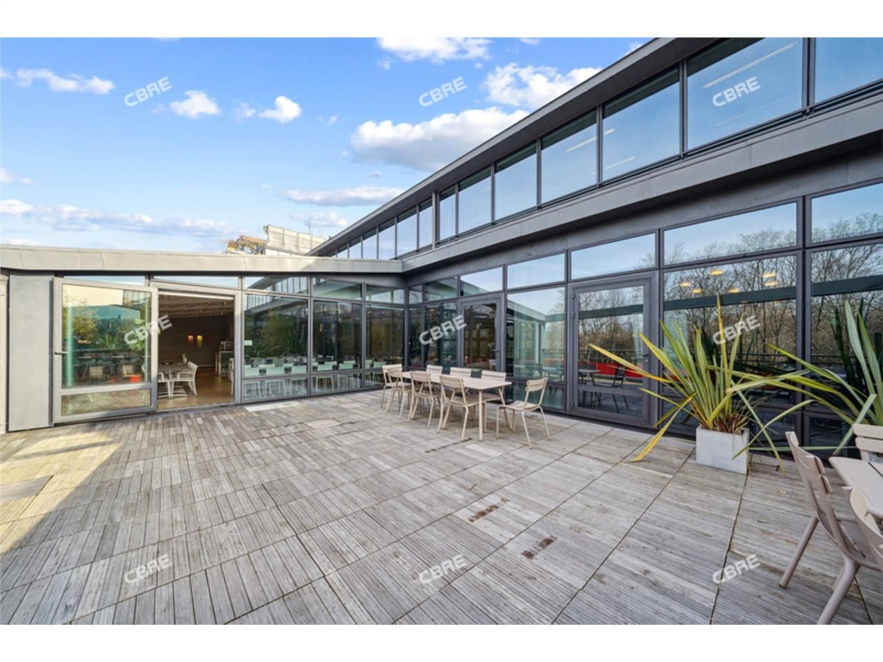 A VENDRE - A Issy les Moulineaux, aux portes de P