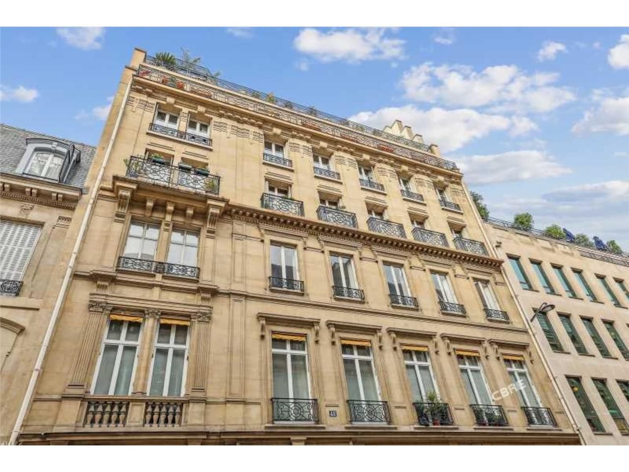 CBRE vous propose une surface de bureaux située a