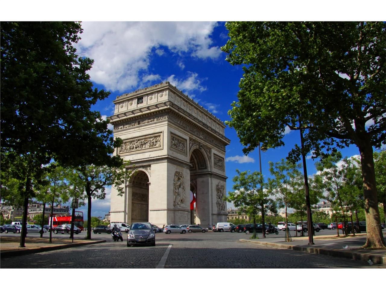 A VENDRE : CBRE vous propose d'acquérir un très b