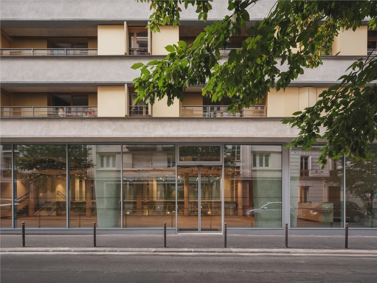 Au coeur du quartier Jules Joffrin, au pied d'un 