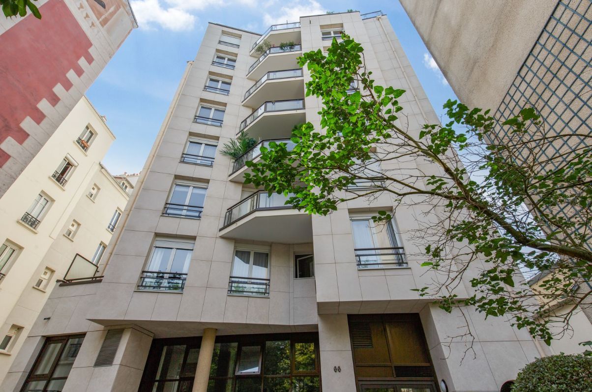 CBRE vous propose à la vente des bureaux d'enviro