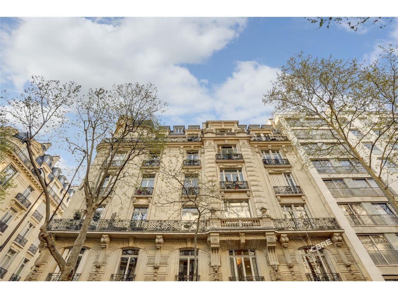 CBRE vous propose à l'acquisition une surface de