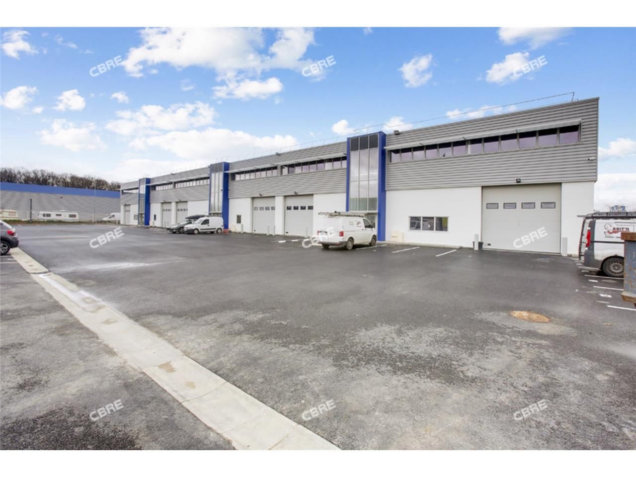 CBRE vous propose à louer un entrepôt/local d'act
