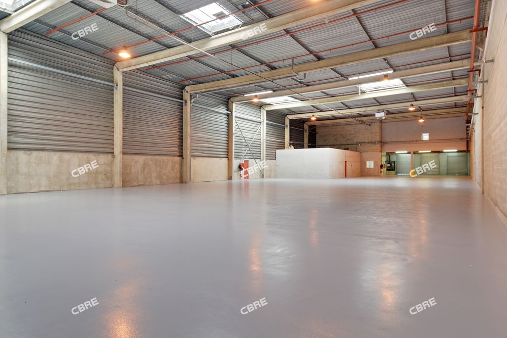 CBRE vous propose à louer, un entrepôt situé sur 