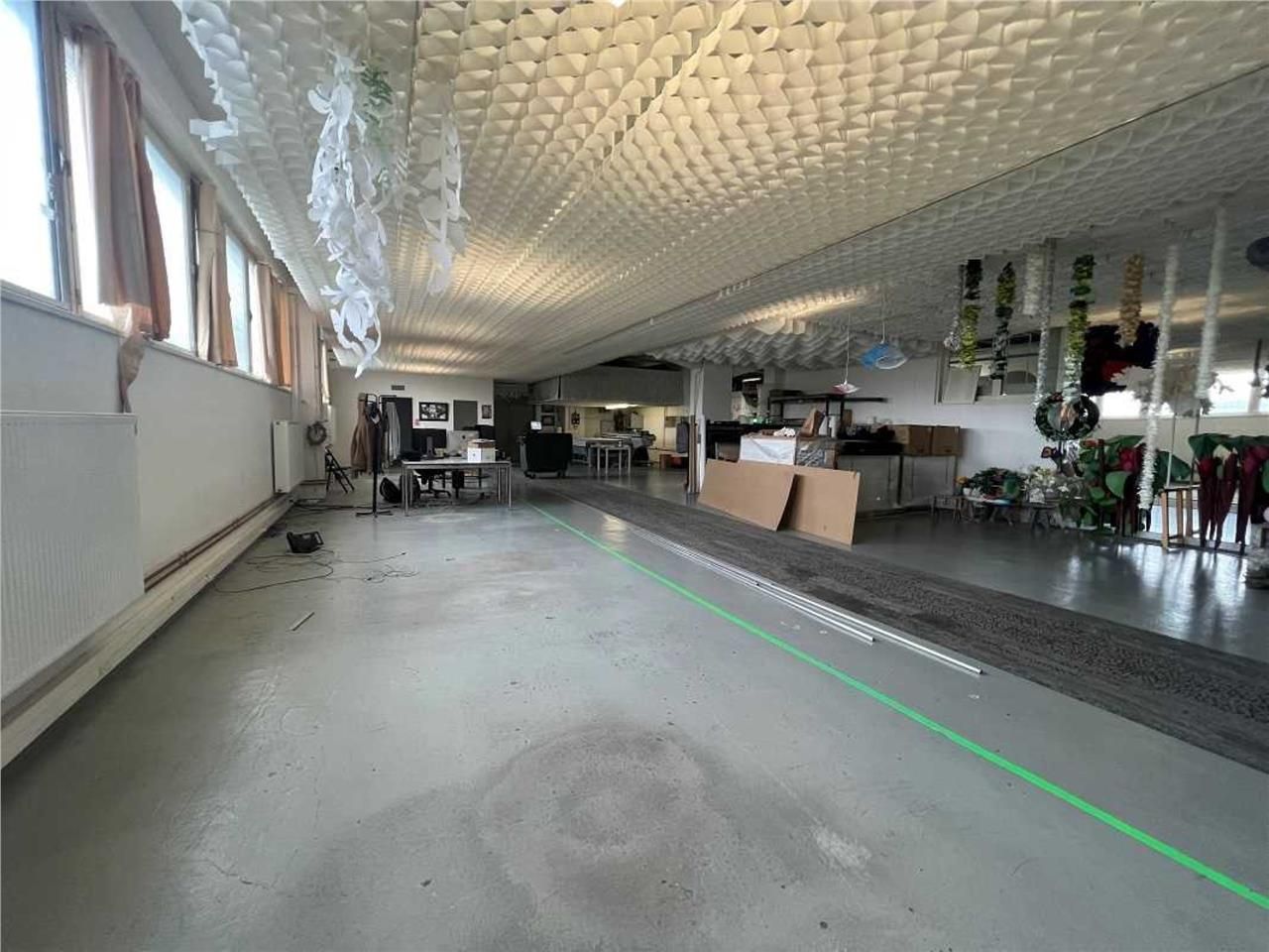 LOGISTIQUE URBAINE - CBRE vous propose à louer, u