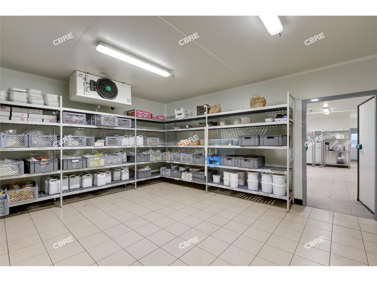 LOGISTIQUE URBAINE - CBRE vous propose à vendre, 