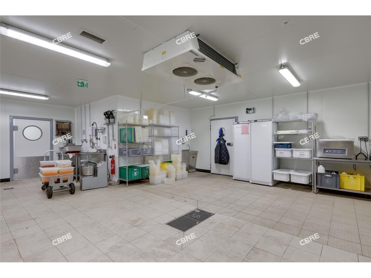 LOGISTIQUE URBAINE - CBRE vous propose à vendre, 