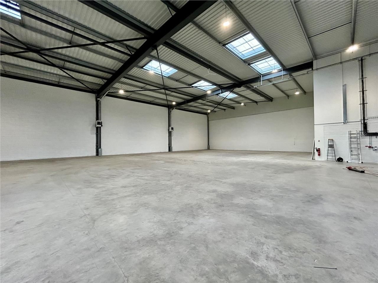 CBRE vous propose à louer, des cellules de stocka