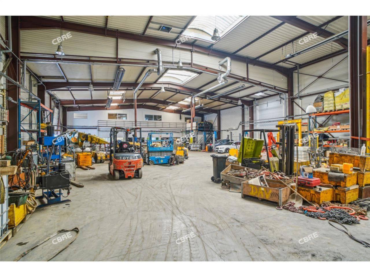 CBRE vous propose à vendre ou louer un entrepôt/l