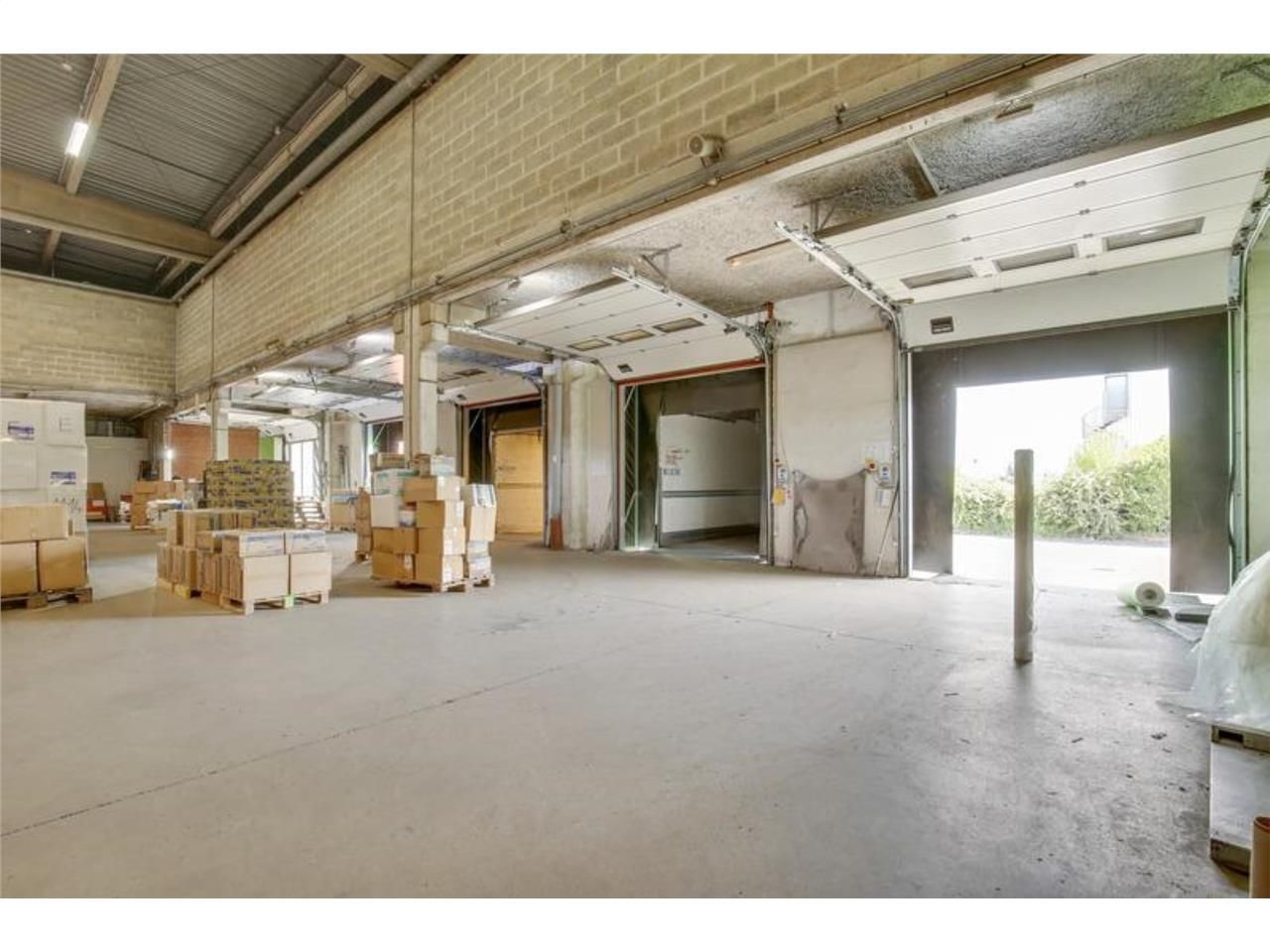 CBRE vous propose à vendre, un local d'activités 