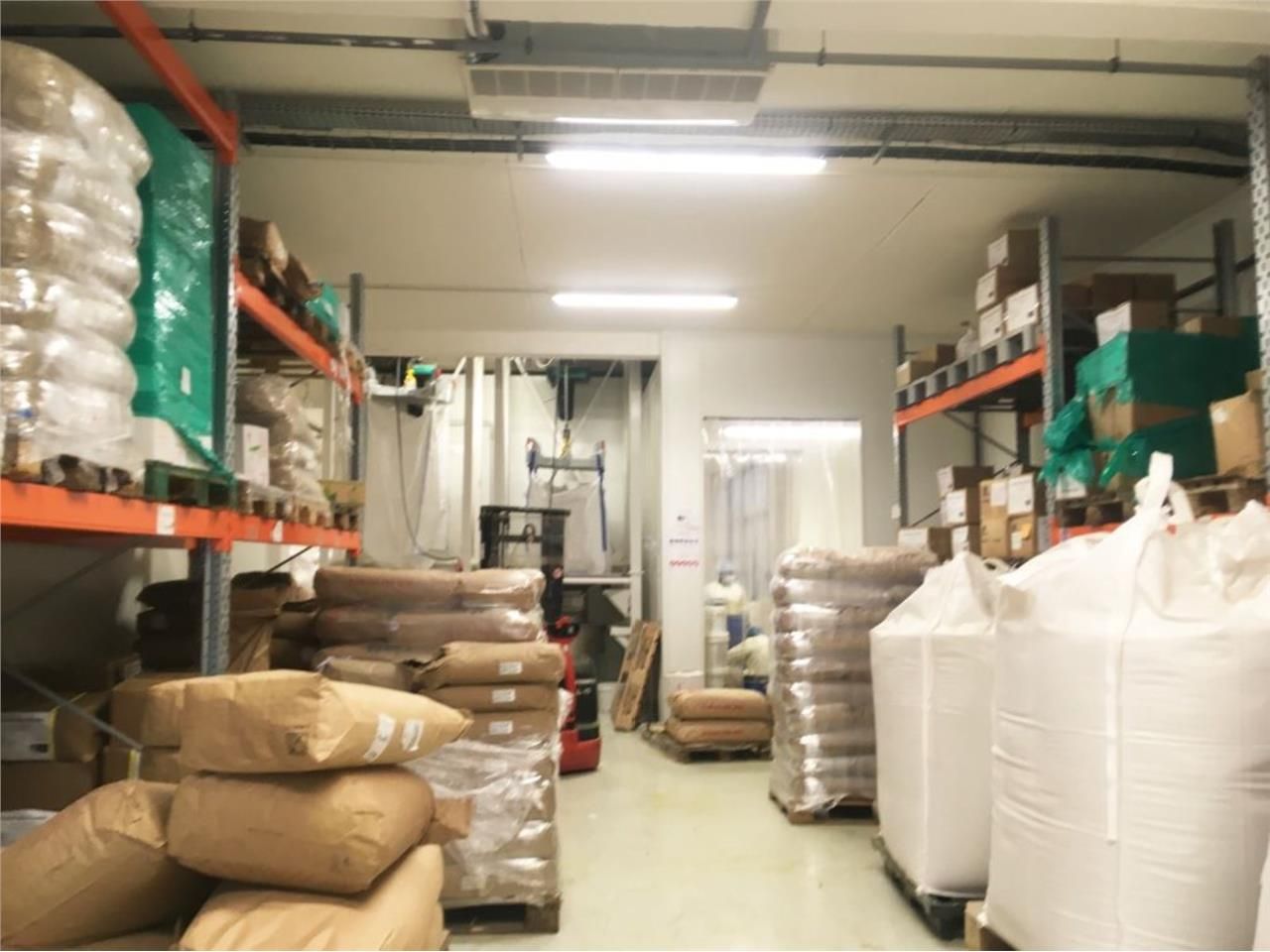 CBRE vous propose à louer, un entrepôt/local d'ac