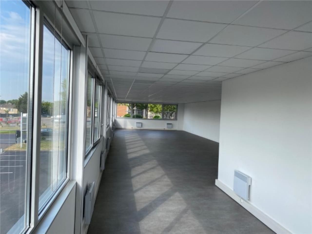 LOGISTIQUE URBAINE - A LOUER - CBRE vous propose,