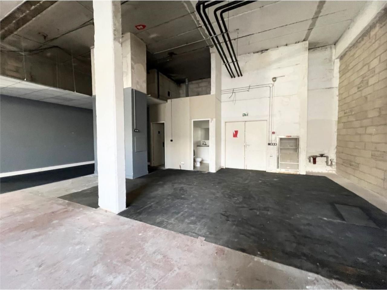 LOGISTIQUE URBAINE - CBRE vous propose à louer, u