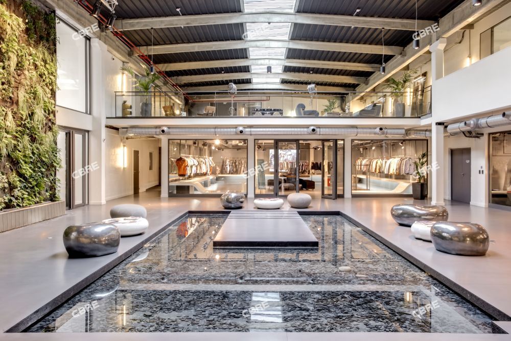 CBRE vous propose à louer, un immeuble indépendan