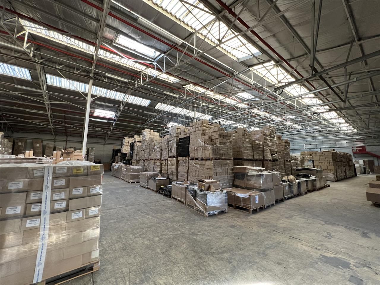 CBRE vous propose à louer, un entrepôt/local d'ac