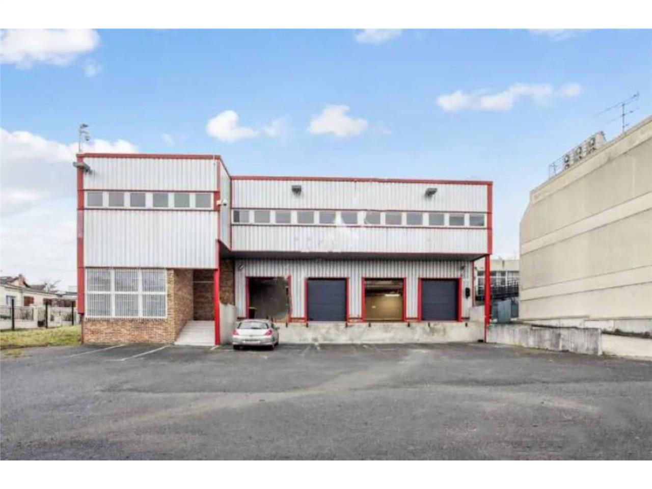 LOGISTIQUE URBAINE - CBRE vous propose à louer, u