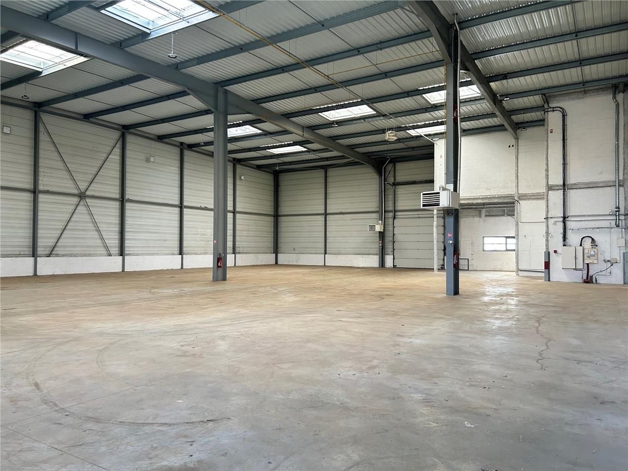 LOGISTIQUE URBAINE - CBRE vous propose à louer, u