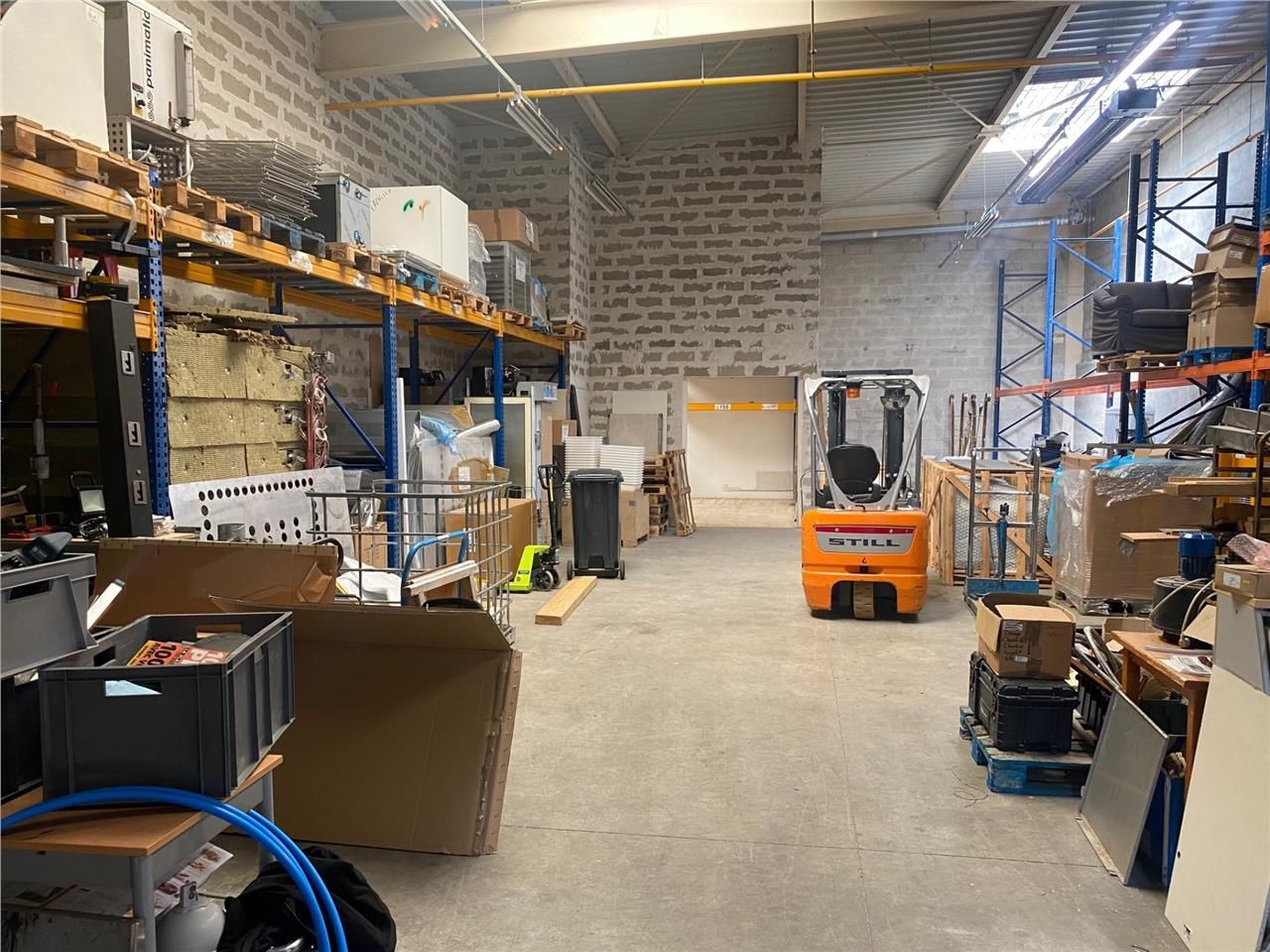 A LOUER - CBRE vous propose sur la commune de Cha